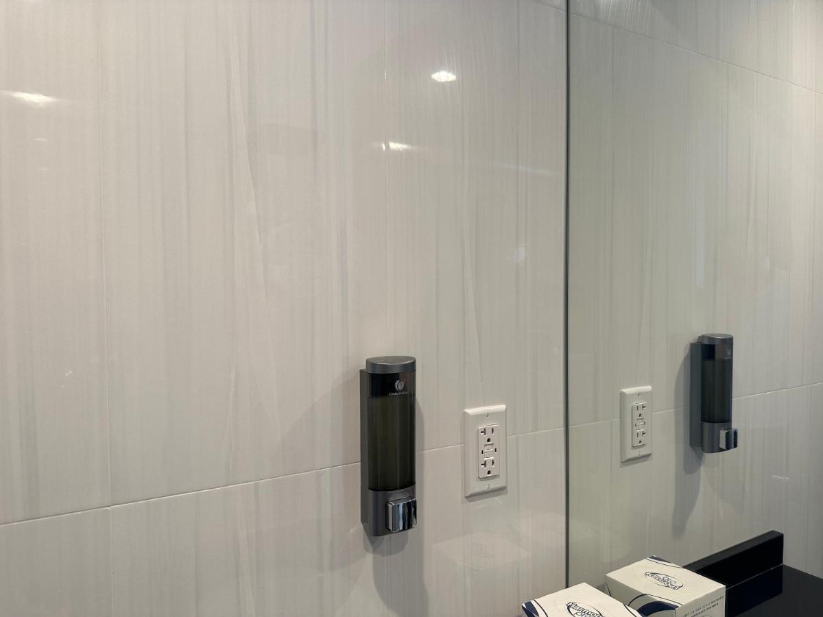 Regal Inn & Suites New York Laguardia Hotel Εξωτερικό φωτογραφία
